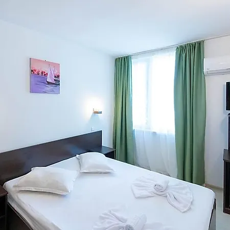 Azur 2* Eforie Nord